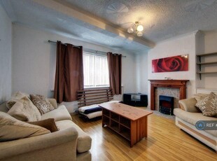 3 bedroom maisonette for rent in Cross Morpeth Street, Newcastle Upon Tyne, NE2