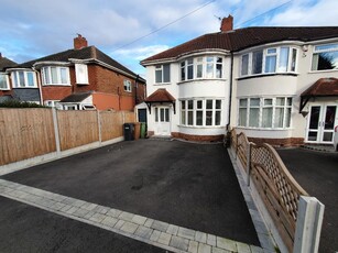 3 bedroom semi-detached house for rent in 16 Rock Road, Solihull, West Midlands, B92 7LB, B92
