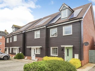 3 Bedroom Semi-detached House For Sale In Fleet, Hampshire
