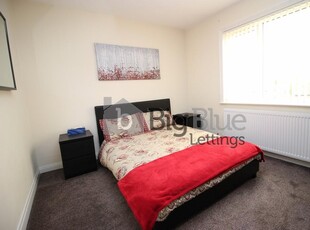 3 bedroom terraced house for rent in Burley Hill Drive, Leeds, West Yorkshire, LS4