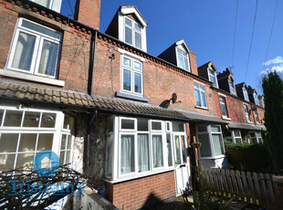 3 bedroom terraced house for rent in Wycliffe Grove, Nottingham, NG3