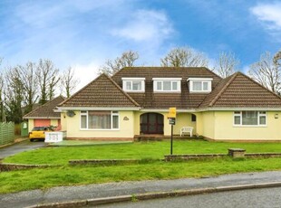 4 Bedroom Bungalow For Sale In Southampton, Hampshire