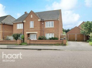 4 bedroom detached house for rent in Tewkesbury, MK42