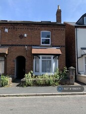 4 bedroom end of terrace house for rent in Lower Regent Street, Beeston, Nottingham, NG9