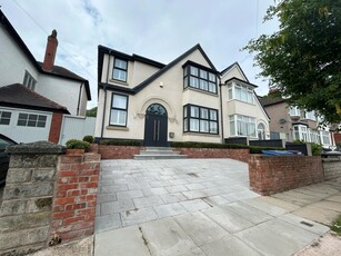 4 bedroom house for rent in Glenmore Avenue, L18