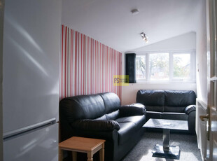4 bedroom semi-detached house for rent in Cherington Road - 2 bath student property, B29