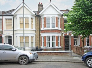 4 bedroom terraced house for rent in Bangalore street, West Putney, London, SW15