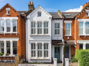 5 bedroom detached house for rent in Hambalt Road, Abbeville Village, London, SW4