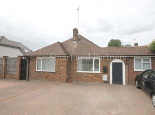 Bungalow to rent in Brighton Road, Hassocks BN6