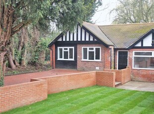 Bungalow to rent in The Lodge, Abbey Road, Grimsby DN32
