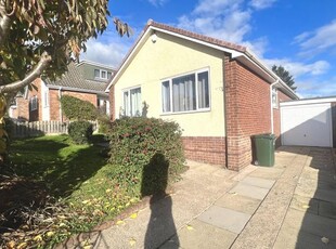 Detached bungalow to rent in Long Causeway, Monk Bretton, Barnsley S71
