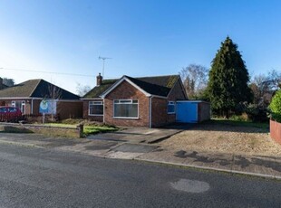 Detached bungalow to rent in Sherwood Drive, Spalding, Lincolnshire PE11