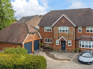 Detached house for sale in Northfield Avenue, Henley-On-Thames RG9