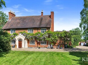 Detached house for sale in Priory Farm & Priory Cot, 2.7 Acres, Studley B80