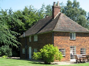 Detached house to rent in Bekesbourne Lane, Littlebourne, Canterbury, Kent CT4