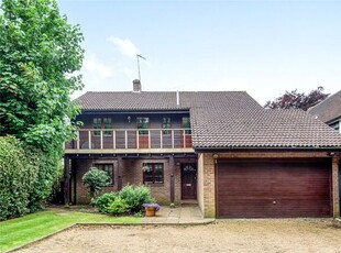 Detached house to rent in Drakes Close, Esher KT10