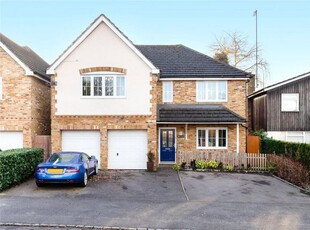 Detached house to rent in Fincham End Drive, Crowthorne, Berkshire RG45