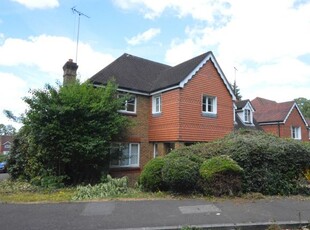 Detached house to rent in Green Lane, Leatherhead, Surrey. KT22