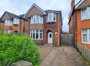 Detached house to rent in Hollinwell Avenue, Nottingham, Nottinghamshire NG8