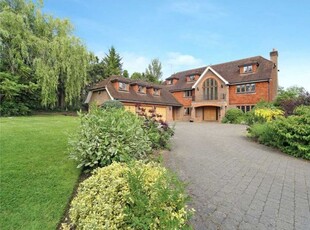 Detached house to rent in Princes Drive, Oxshott, Leatherhead KT22