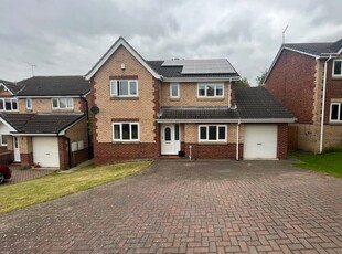 Detached house to rent in Shelley Crescent, Oulton, Leeds LS26