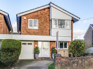 Detached house to rent in Sutherland Avenue, Biggin Hill, Westerham TN16