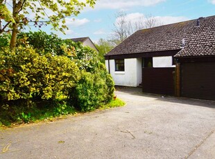 End terrace house for sale in Hawkwood, Whitehills, East Kilbride G75