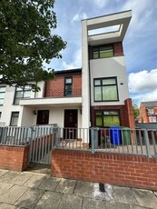 End terrace house to rent in Blue Moon Way, Manchester M14
