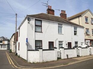 End terrace house to rent in North Market Road, Great Yarmouth NR30