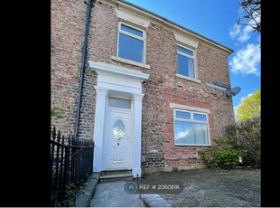End terrace house to rent in Old Durham Road, Gateshead NE8