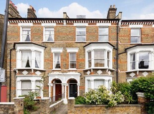 Flat for sale in Estelle Road, London NW3
