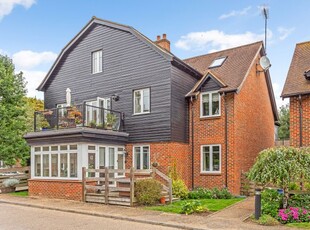 Flat for sale in King Edward Place, Wheathampstead AL4