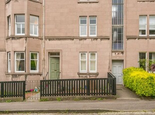 Flat for sale in Learmonth Crescent, Comely Bank, Edinburgh EH4
