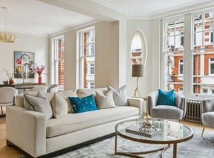 Flat for sale in Lincoln House, Basil Street SW3
