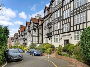 Flat for sale in Maida Vale, London NW8