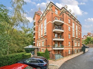 Flat for sale in Mount Vernon, Hampstead Village NW3
