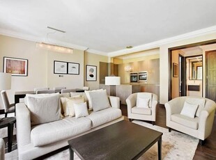 Flat for sale in Sussex Gardens, Lancaster Gate, London W2