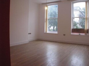 Flat to rent in Catharine Street, Liverpool L8