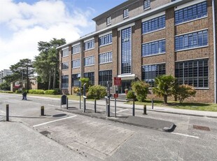 Flat to rent in Cathedral Court, 17 O'gorman Avenue, Farnborough, Hampshire GU14