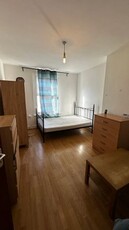 Flat to rent in Cherry Orchard Road, Croydon CR0