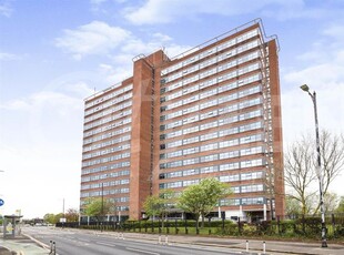 Flat to rent in Chester Road, Old Trafford, Manchester M16