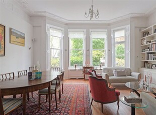 Flat to rent in Courtfield Road, South Kensington, London SW7