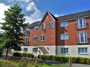 Flat to rent in Cromford Court, Grantham, Grantham NG31