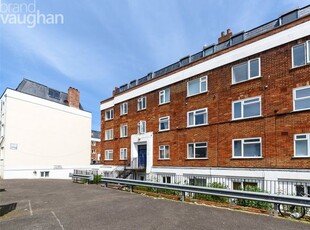 Flat to rent in Devonian Court, Park Crescent Place, Brighton, East Sussex BN2