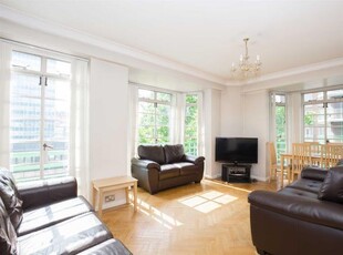 Flat to rent in Dorset House, Gloucester Place, Marylebone, London NW1