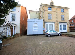 Flat to rent in Fonnereau Road, Ipswich, Suffolk IP1