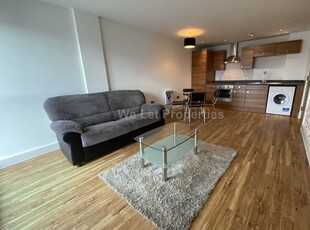 Flat to rent in Fresh Apartments, Chapel Street M3