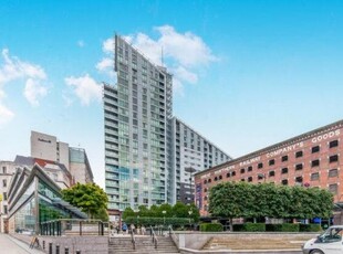 Flat to rent in Great Northern Tower, Manchester M3