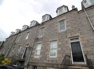 Flat to rent in Great Western Road, Aberdeen AB10