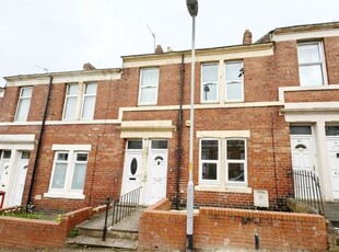 Flat to rent in Howe Street, Gateshead NE8